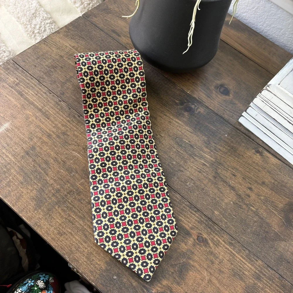 Dolce & Gabbana Silk Tie Men Red Gold Geometric Medallion Made In Italy Luxury